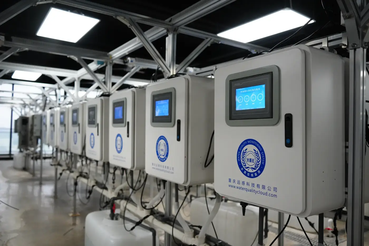 Finished analyzer stations on factory burn-in