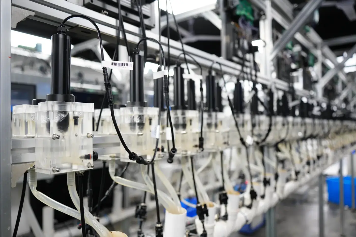 Sensor flow-cell test line